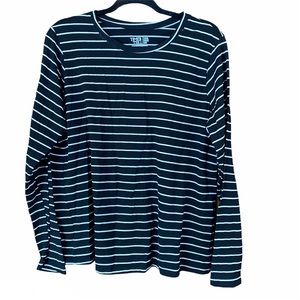 Time and Tru Crew Neck Long Sleeve Black Top